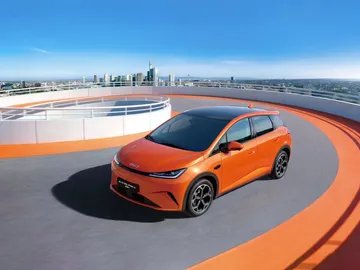 BYD tiene listo el coche que puede poner nervioso al Toyota Yaris: híbrido enchufable, etiqueta CERO y más de 1.000 km de autonomía BYD tiene listo el coche que puede poner nervioso al Toyota Yaris: híbrido enchufable, etiqueta CERO y más de 1.000 km de autonomía