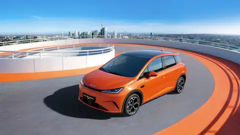 BYD tiene listo el coche que puede poner nervioso al Toyota Yaris: híbrido enchufable, etiqueta CERO y más de 1.000 km de autonomía BYD tiene listo el coche que puede poner nervioso al Toyota Yaris: híbrido enchufable, etiqueta CERO y más de 1.000 km de autonomía