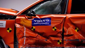 Es la marca de coches m&aacute;s segura del mundo, y para conseguirlo ha estrellado m&aacute;s de 10.000 coches en sus laboratorios