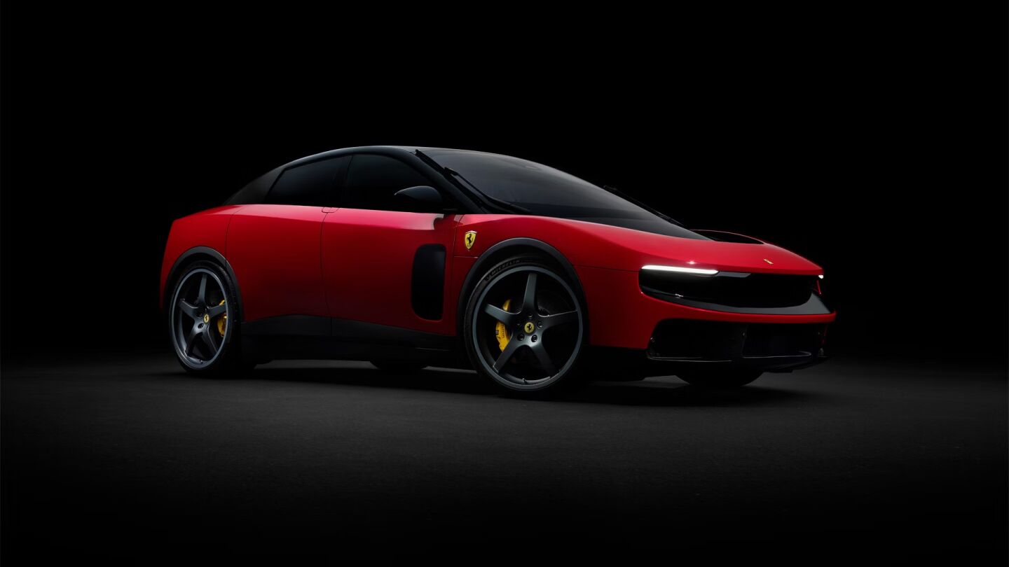 Ferrari y su coche m&aacute;s pol&eacute;mico en a&ntilde;os: el&eacute;ctrico, familiar, con m&aacute;s de 1.000 CV y firmado por el creador del iPhone