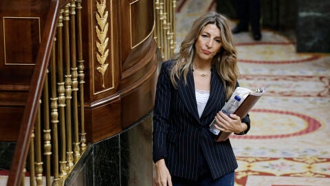 La vicepresidenta segunda y ministra de Trabajo y Econom&iacute;a Social, Yolanda D&iacute;az, abandona la sesi&oacute;n de control al Gobierno celebrada este mi&eacute;rcoles en el Congreso de los Diputados. 