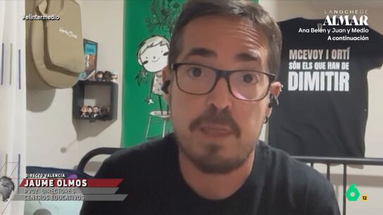 Los docentes valencianos llevan casi tres semanas en huelga para revindicar la necesidad de una mayor inversi&oacute;n en la educaci&oacute;n de su comunidad aut&oacute;noma. Olmos es portavoz de los directores de centros educativos que han dimitido. 