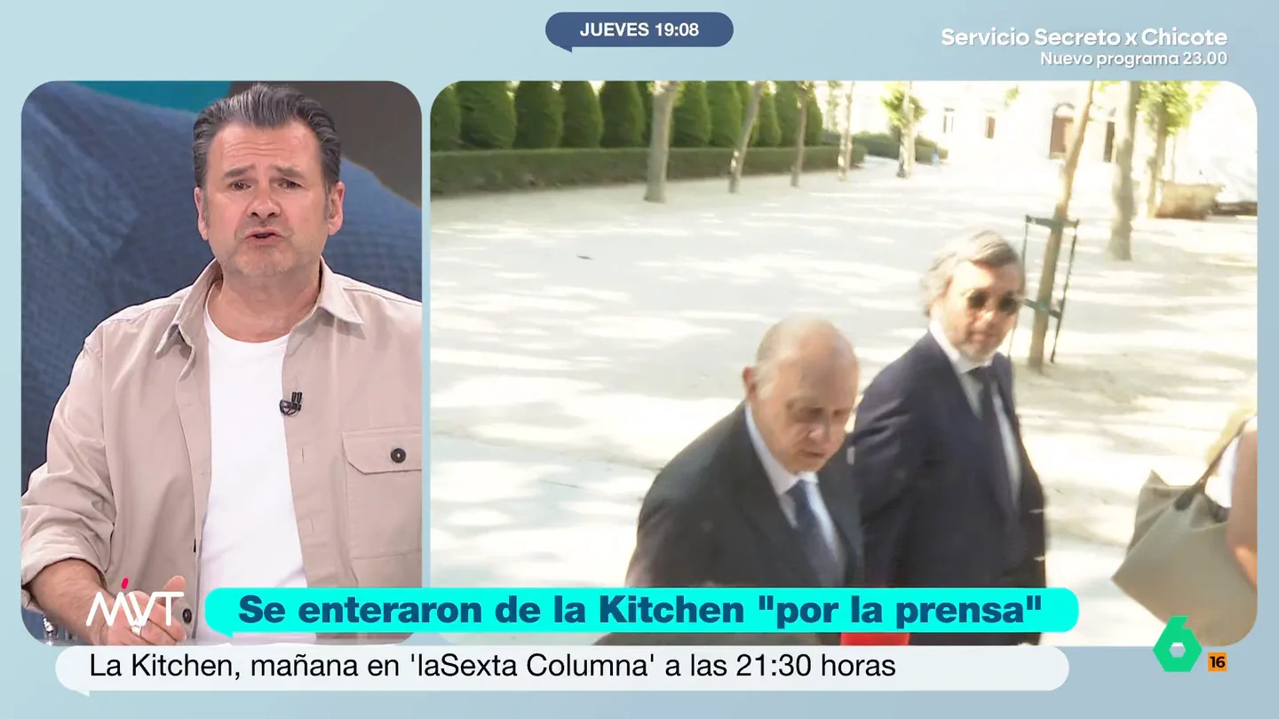 Iñaki López, sobre Fernández Díaz y su número dos: "Me indigna que prefieran pasar por tontos antes que por pergeñadores de una trama" "Han declarado que el exministro del Interior de Rajoy y su número dos no se enteraron de que un grupo de 70 policías nacionales, de motu propio, organizaron una trama para eliminar pruebas contra el PP y salvarle el culo a Rajoy", comenta Iñaki López.
