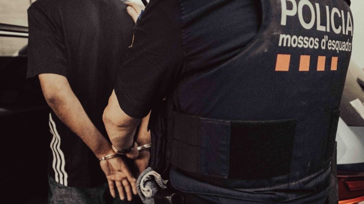 Detenido en Barcelona un fugitivo de la Camorra buscado por un homicidio en Nápoles