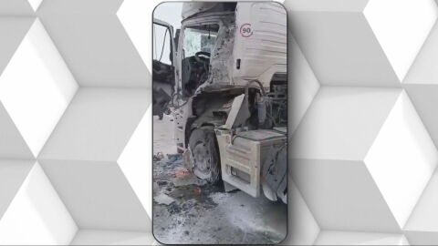 Veh&iacute;culo ruso destruido