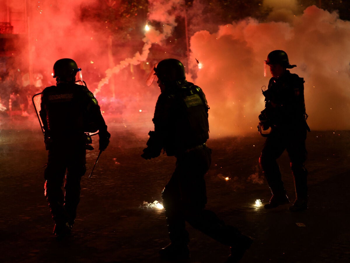Más de 890 detenidos y 178 policías heridos en los altercados tras la  victoria del PSG
