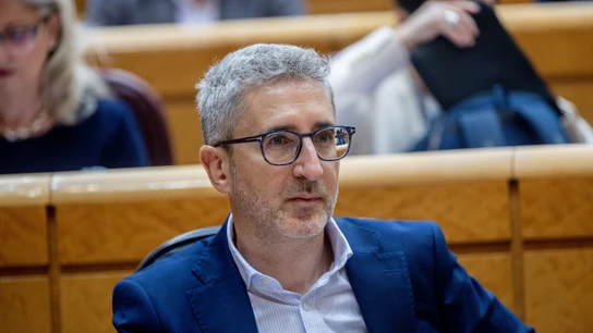 El ministro de Hacienda, Arcadi España, durante una sesión plenaria en el Senado. El ministro de Hacienda, Arcadi España, durante una sesión plenaria en el Senado.