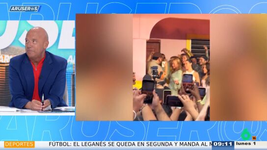Alfonso Ar&uacute;s, a los famosos que acuden a la casita de Bad Bunny: "Ya te tiene que gustar mucho para estar como una sardina en lata"