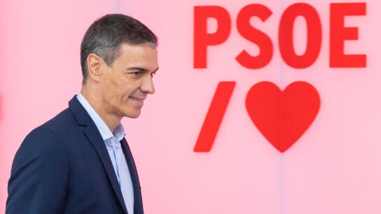  Pedro S&aacute;nchez a su llegada a la reuni&oacute;n de la Comisi&oacute;n Ejecutiva del PSOE este lunes en Madrid. 