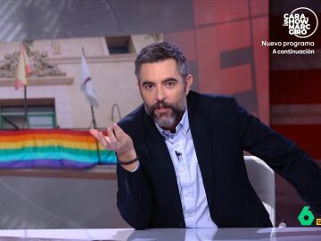 Dani Mateo pide a Totana rebelarse contra PP y Vox y llenarla de banderas gays: "Que a su lado Chueca parezca un taller de los 80" Dani Mateo pide a Totana rebelarse contra PP y Vox y llenarla de banderas gays: "Que a su lado Chueca parezca un taller de los 80"
