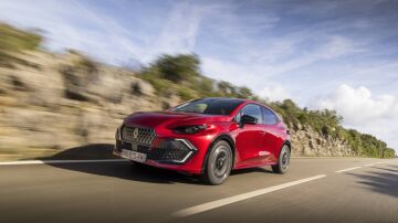 Etiqueta Eco sin electrificar: el Renault Clio estrena nuevo motor con 1.500 km de autonom&iacute;a