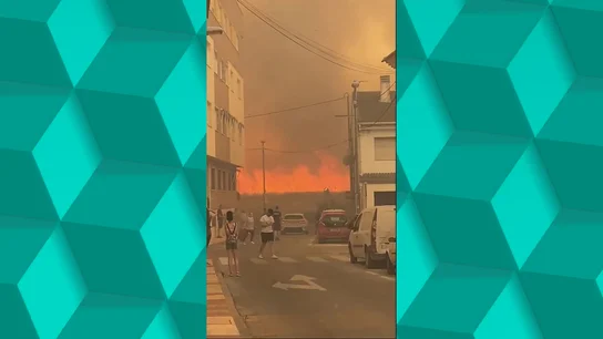 Incendio forestal en el parque de El Valle de Murcia: desalojan viviendas y la región pide tres hidroaviones Incendio forestal en el parque de El Valle de Murcia: desalojan viviendas y la región pide tres hidroaviones
