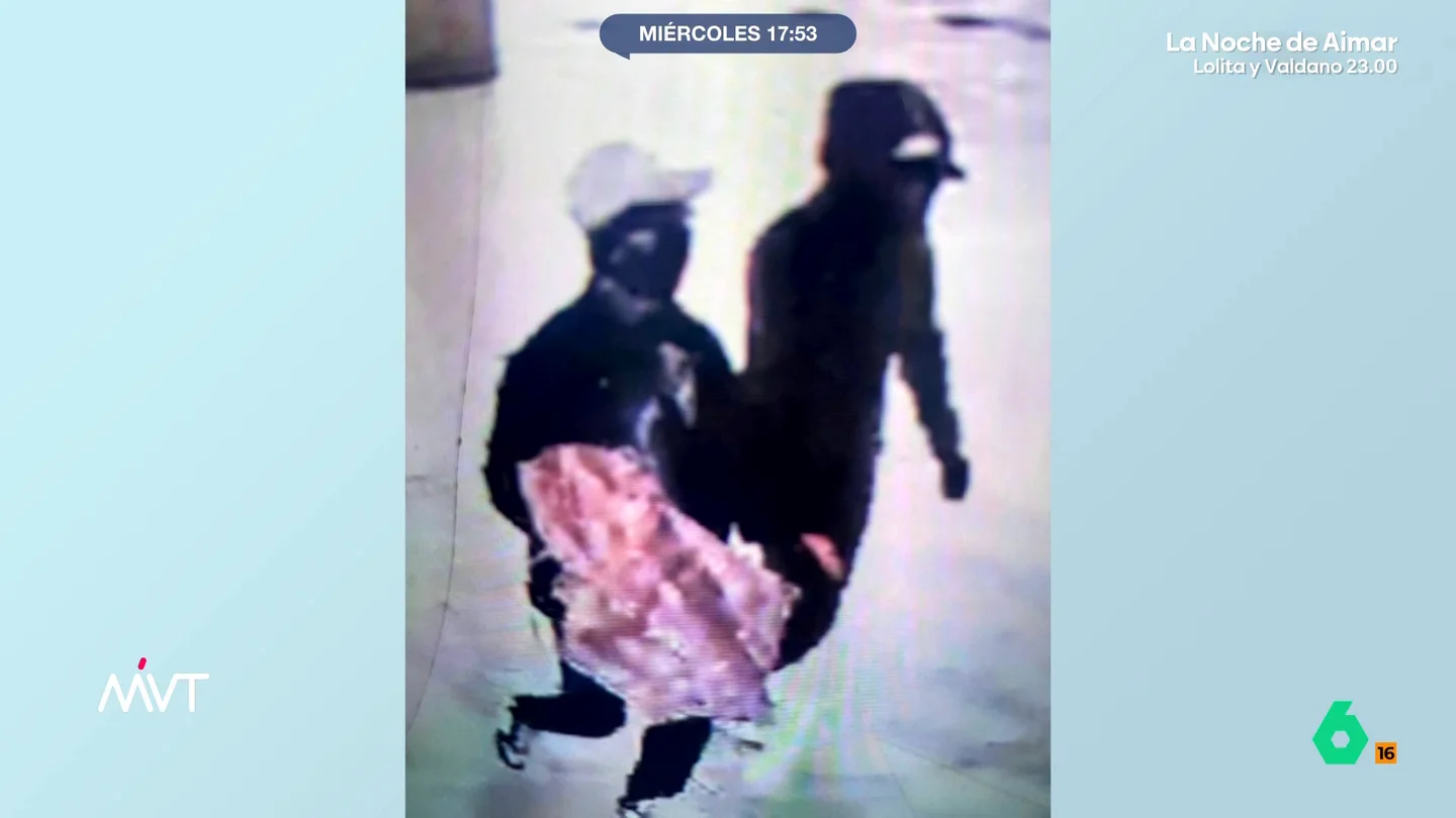 Violento atraco a una joyería: es el cuarto robo de estas características que ocurre en Madrid en las tres últimas semanas Tres personas encapuchadas entraron en una joyería situada en el Centro Comercial La Vaguada y, como cuenta Leo Álvarez, fueron directamente a por el oro y los diamantes.