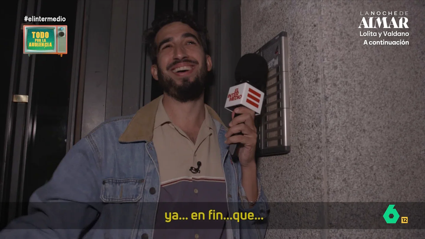Un espectador de El Intermedio reprocha a Isma Juárez ser "un pelota": "No me gusta nada" El reportero sigue buscando espectadores de El Intermedio para conseguir ver el final del programa con ellos. ¿Conseguirá su objetivo esta vez?
