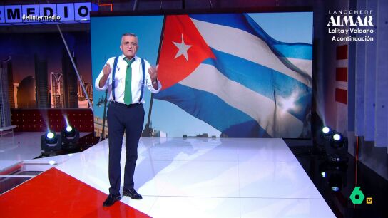 El presentador de El Intermedio expone que Cuba lleva sufriendo un bloqueo infame desde hace m&aacute;s de 60 a&ntilde;os. Para EEUU, en su opini&oacute;n, todo el continente americano es "su patio trasero" y considera que debe imponer su visi&oacute;n del mundo. 