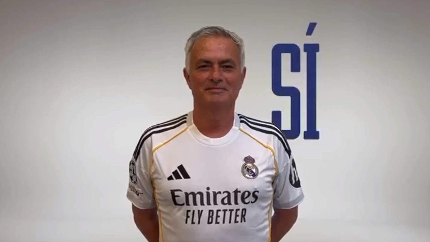 Florentino Pérez anuncia el fichaje de Mourinho por el Real Madrid Florentino Pérez anuncia el fichaje de Mourinho por el Real Madrid