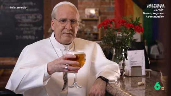 En una nueva entrega de 'Zanguangos', Joaqu&iacute;n Reyes se convierte en el papa Le&oacute;n XIV ultimando los detalles de su visita a Espa&ntilde;a mientras disfruta de la gastronom&iacute;a local y convierte el agua en ca&ntilde;itas.