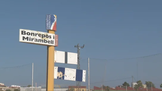 El ascenso de un equipo juvenil de Valencia termina en escándalo: la celebración incluyó un espectáculo erótico y una stripper. El ascenso de un equipo juvenil de Valencia termina en escándalo: la celebración incluyó un espectáculo erótico y una stripper.