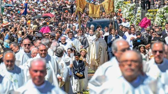 El papa Le&oacute;n XVI en la procesi&oacute;n del Corpus Christi en Madrid. 