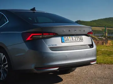 Ni Toyota Corolla ni BYD Seal 6: la berlina de Skoda que esconde un maletero casi imposible de igualar Ni Toyota Corolla ni BYD Seal 6: la berlina de Skoda que esconde un maletero casi imposible de igualar
