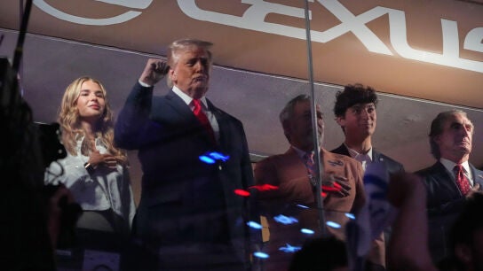 El presidente de Estados Unidos, Donald Trump, en el Madison Square Garden durante el New York Knicks-San Antonio Spurs