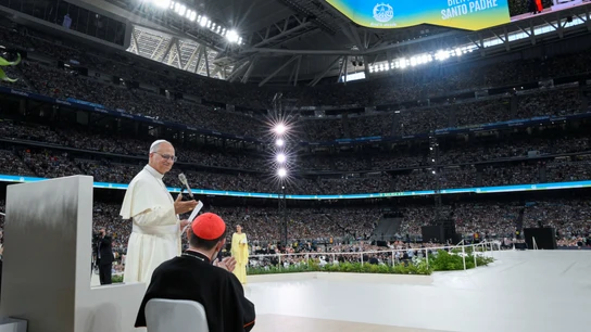 El Papa León XIV asiste a un encuentro con la comunidad diocesana en el Estadio Santiago Bernabéu El Papa León XIV asiste a un encuentro con la comunidad diocesana en el Estadio Santiago Bernabéu
