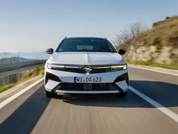 No es el Corolla Touring Sports: este familiar tiene mejor consumo y más potencia que el Seat León ST, y encima agrega deportividad alemana casi al mismo precio No es el Corolla Touring Sports: este familiar tiene mejor consumo y más potencia que el Seat León ST, y encima agrega deportividad alemana casi al mismo precio