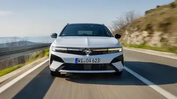 No es el Corolla Touring Sports: este familiar tiene mejor consumo y más potencia que el Seat León ST, y encima agrega deportividad alemana casi al mismo precio No es el Corolla Touring Sports: este familiar tiene mejor consumo y más potencia que el Seat León ST, y encima agrega deportividad alemana casi al mismo precio