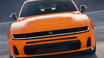 Se hizo esperar, pero ya está aquí: el Dodge Charger vuelve a Europa como corresponde, con motor de combustión debajo del capó Se hizo esperar, pero ya está aquí: el Dodge Charger vuelve a Europa como corresponde, con motor de combustión debajo del capó