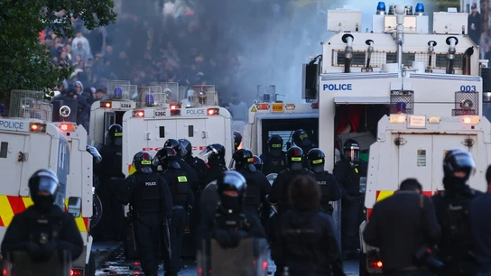 Ola de violencia racista en Belfast, Irlanda del Norte Ola de violencia racista en Belfast, Irlanda del Norte
