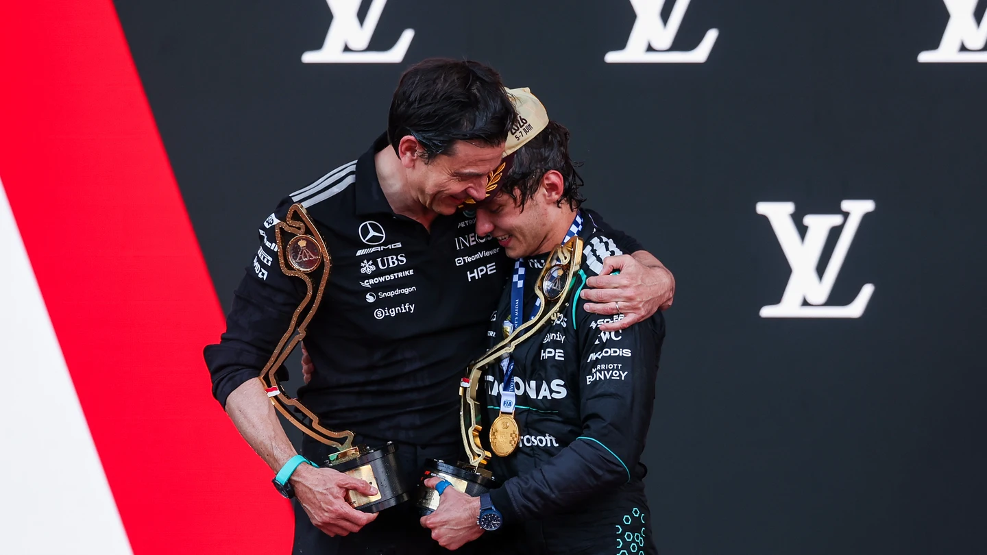 Toto Wolff y Kimi Antonelli Toto Wolff y Kimi Antonelli