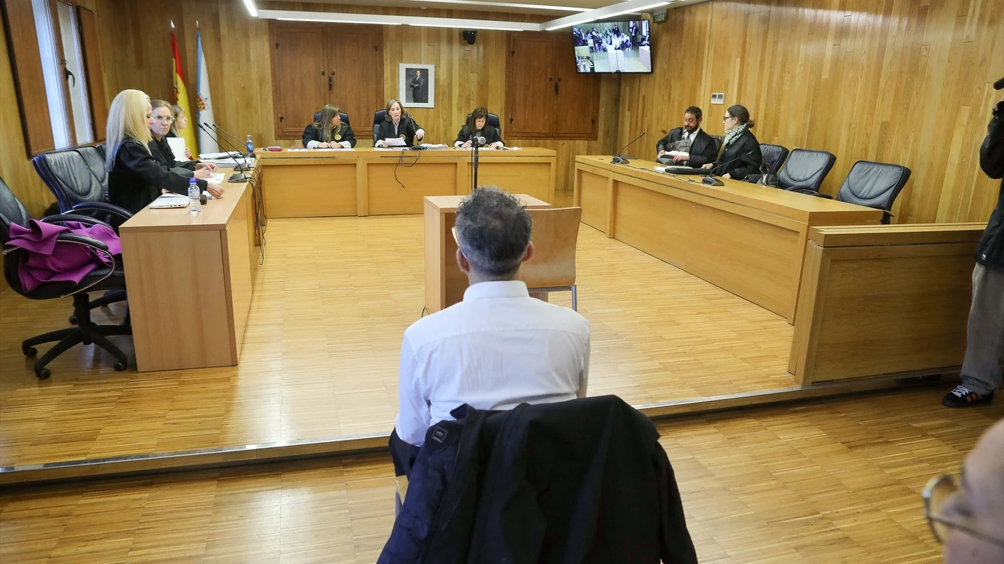 Juicio a un profesor por agredir sexualmente a una alumna menor de 16 años Juicio a un profesor por agredir sexualmente a una alumna menor de 16 años