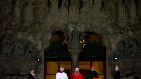 El papa León XIV bendice la Torre de Jesús de la Sagrada Familia El papa León XIV bendice la Torre de Jesús de la Sagrada Familia