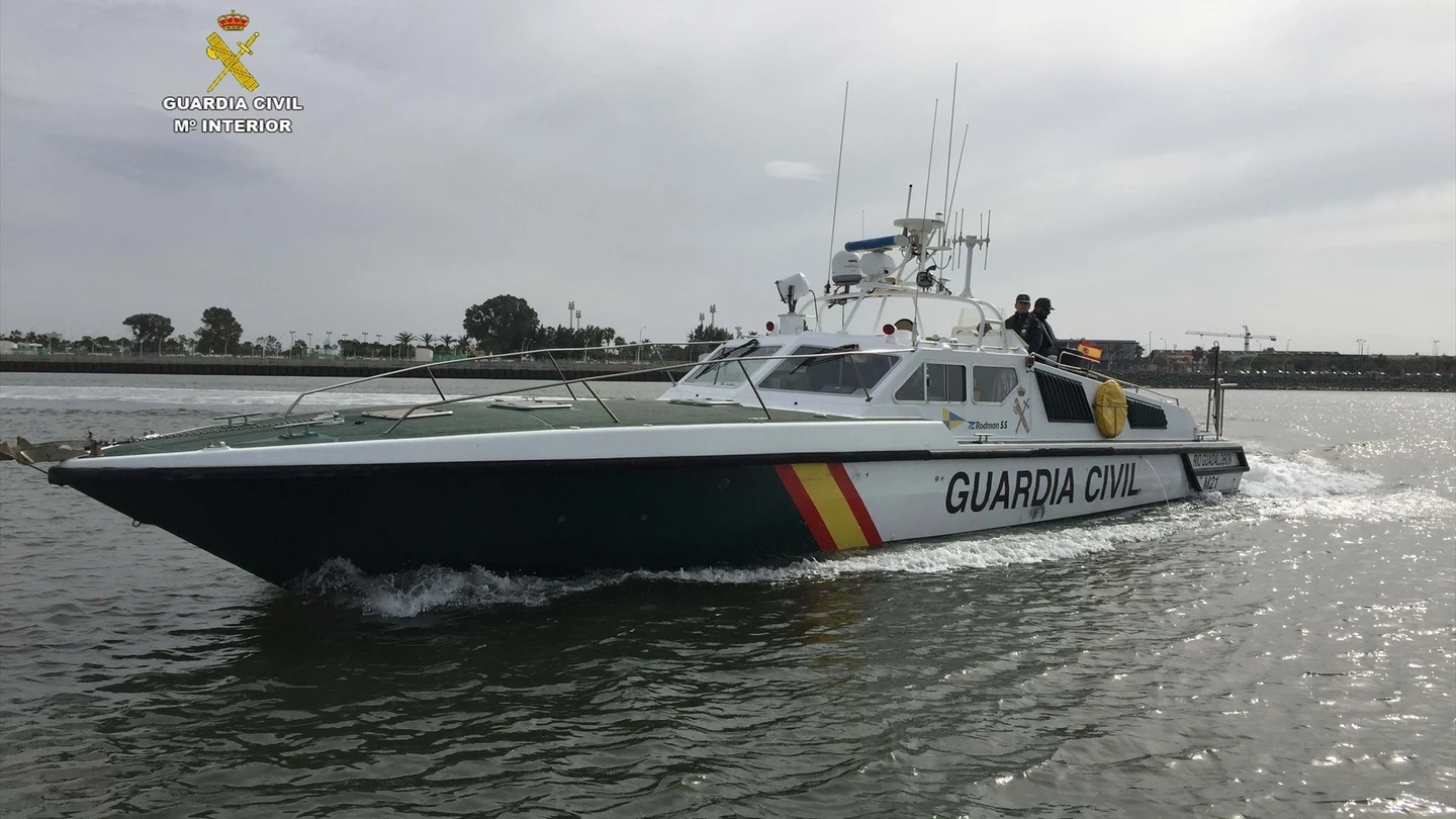 Embarcación de la Guardia Civil Embarcación de la Guardia Civil