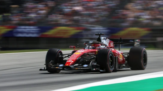 Ferrari mete miedo a Mercedes: "Tenemos que apretar..." Ferrari mete miedo a Mercedes: "Tenemos que apretar..."