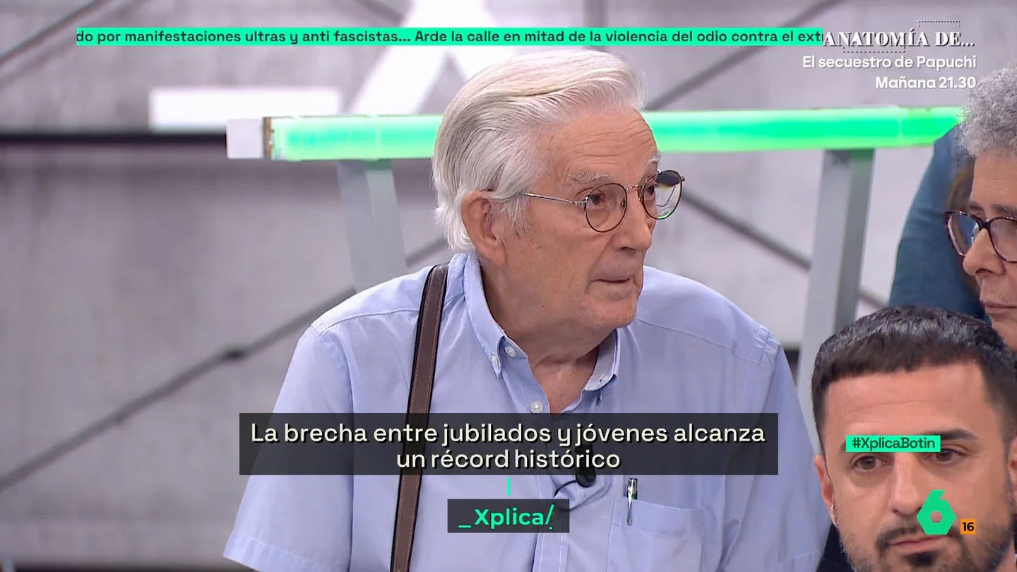Un pensionista defiende a los jubilados: "Dicen que somos unos privilegiados; efectivamente, nos dejaban ir a la escuela hasta los diez años" Un pensionista defiende a los jubilados: "Dicen que somos unos privilegiados; efectivamente, nos dejaban ir a la escuela hasta los diez años"