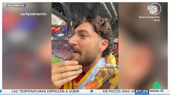 Un malagueño se gasta un dineral para ver el primer partido de la Selección en el Mundial... para verla empatar: "Cara de tonto es poca" Un malagueño se gasta un dineral para ver el primer partido de la Selección en el Mundial... para verla empatar: "Cara de tonto es poca"