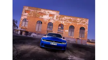 El Charger de nueva generación de Dodge abre pedidos en Europa en versiones eléctricas y de gasolina El Charger de nueva generación de Dodge abre pedidos en Europa en versiones eléctricas y de gasolina