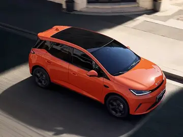 Por menos de 19.000 euros y con un sistema PHEV que reafirma la tendencia: el BYD Dolphin G DM-i ya está disponible Por menos de 19.000 euros y con un sistema PHEV que reafirma la tendencia: el BYD Dolphin G DM-i ya está disponible