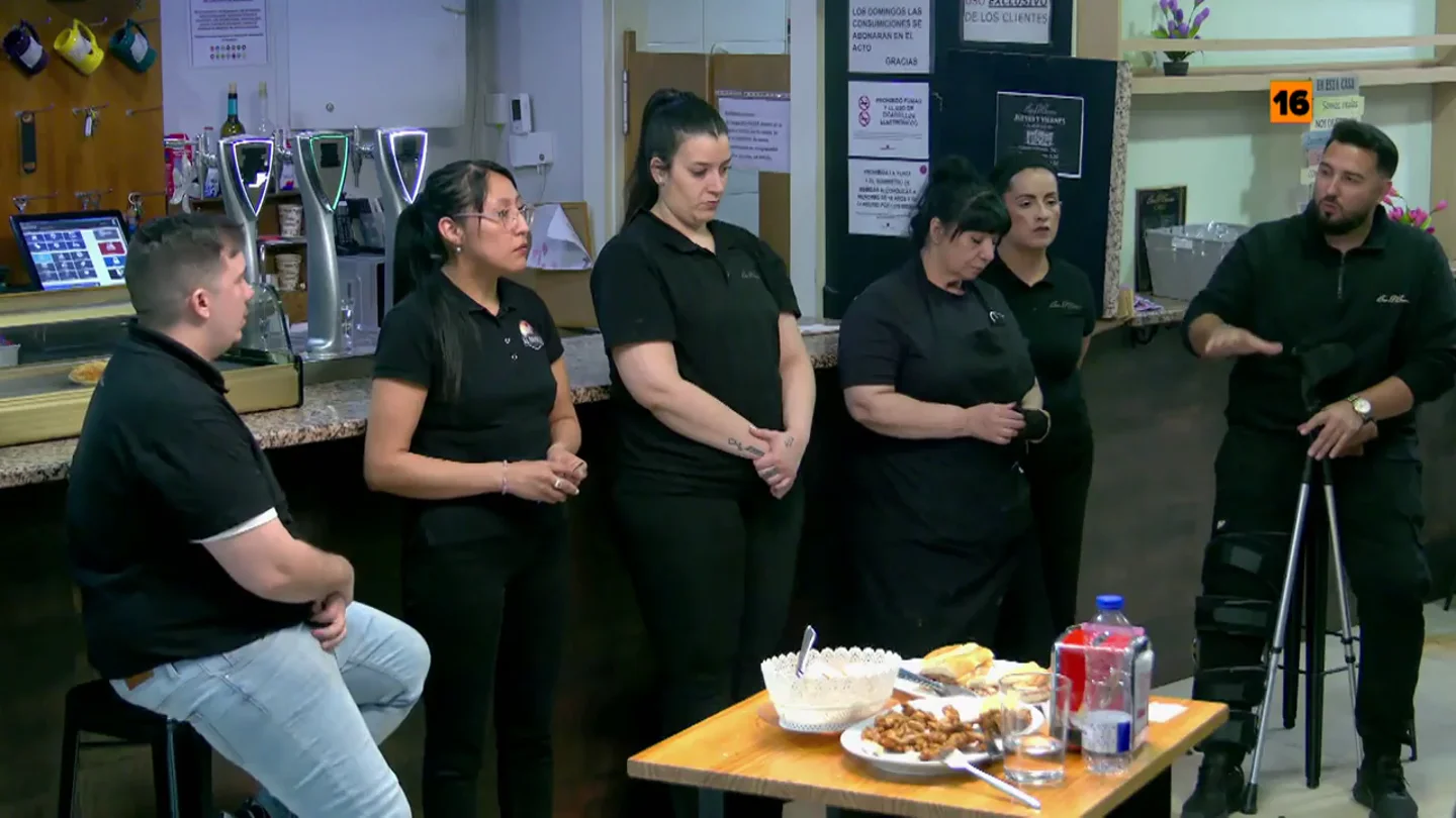 Hoy, en Servicio Secreto, Alberto Chicote acude a 'El Barrio', un restaurante con complejas relaciones familiares Hoy, en Servicio Secreto, Alberto Chicote acude a 'El Barrio', un restaurante con complejas relaciones familiares