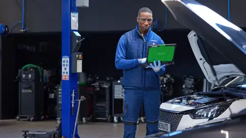 Electromecánica: una de las profesiones con más futuro en España a causa de la nueva movilidad Electromecánica: una de las profesiones con más futuro en España a causa de la nueva movilidad