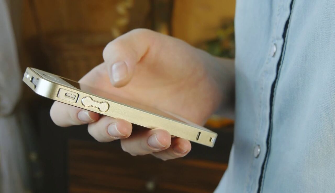 C&oacute;mo dejar tu iPhone a otra persona sin miedo a que revise tus conversaciones