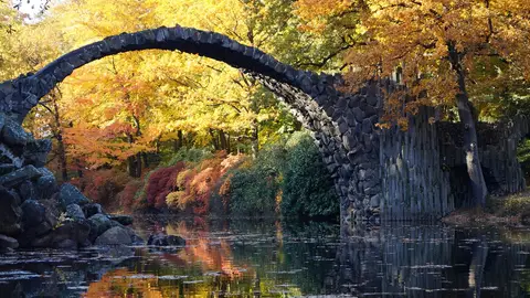 El puente de Rakotzbrücke El puente de Rakotzbrücke