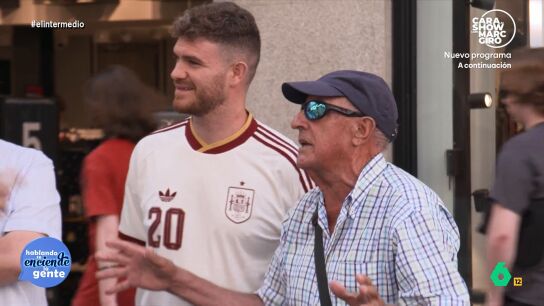 Un jubilado estalla y afirma que "Zapatero ha ido a por todas": "Con su carita y sus risas parece que no hace nada" 