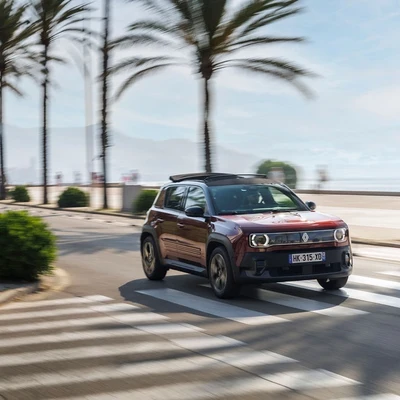 Renault lanza el R4 Plein Sud: el clásico “4 latas” en versión descapotable