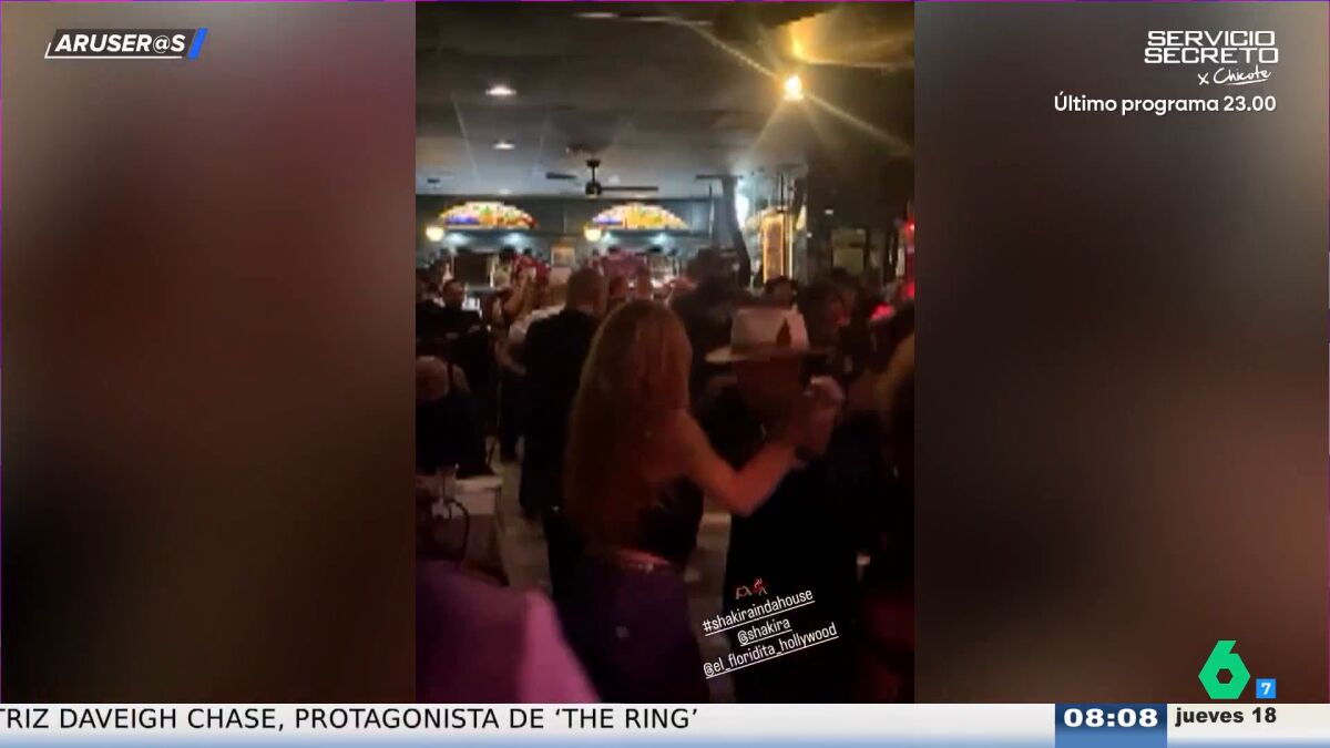 El vídeo viral de Shakira bailando con el actor Manuel García Rulfo en un  antro