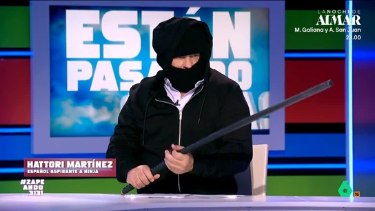 Zapeando recibe al aspirante a ninja 'Hattori Martínez': "Mientras entreno escucho 'Ninja Pastori'" Miki Nadal se ha puesto en la piel de este ninja que ha decidido presentarse al examen que se ha realizado en Japón recientemente. Por desgracia, y tal y como confiesa, no le ha ido muy bien la prueba.