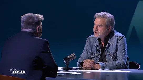 Alberto San Juan desvela lo que hizo con su primer sueldo como periodista: "Me metí en una escuela de teatro" Alberto San Juan desvela lo que hizo con su primer sueldo como periodista: "Me metí en una escuela de teatro"