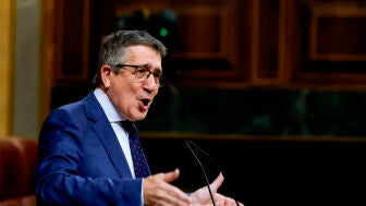 El portavoz del PSOE en el Congreso, Patxi L&oacute;pez interviene tras la comparecencia del jefe del Ejecutivo para dar explicaciones de los casos judiciales que afectan a su entorno pol&iacute;tico