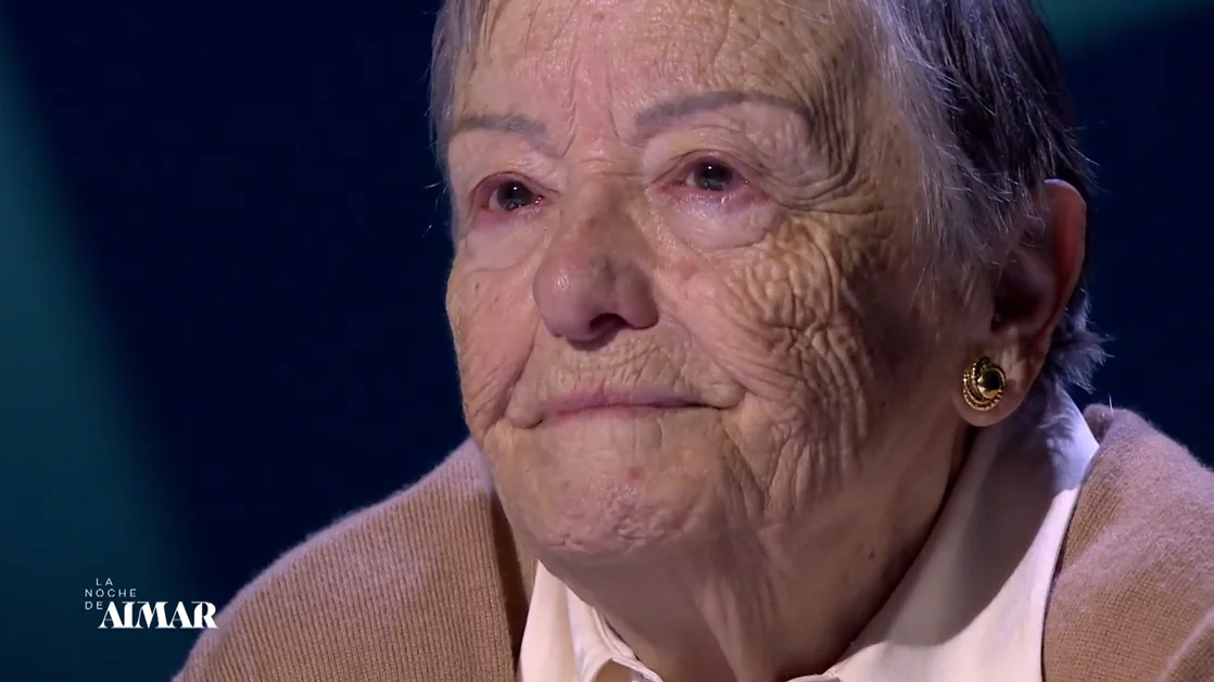 La divertida confesión de María Galiana a Aimar Bretos: "Estoy hablando contigo pensando que tendría que estar en El Rocío"